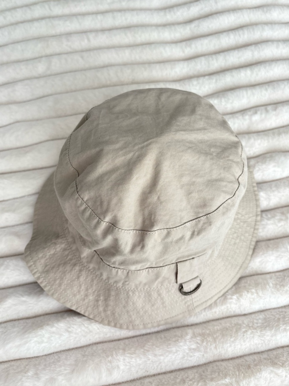 Burberry Classic Plaid Bucket Hat Reversible - Picture 6 of 10